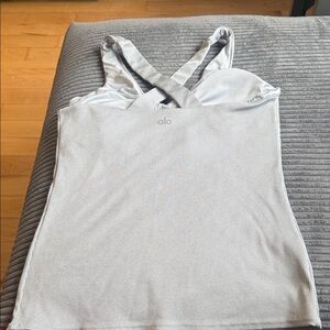 ALO Yoga Women's Light Gray Cross-Back Tank Top